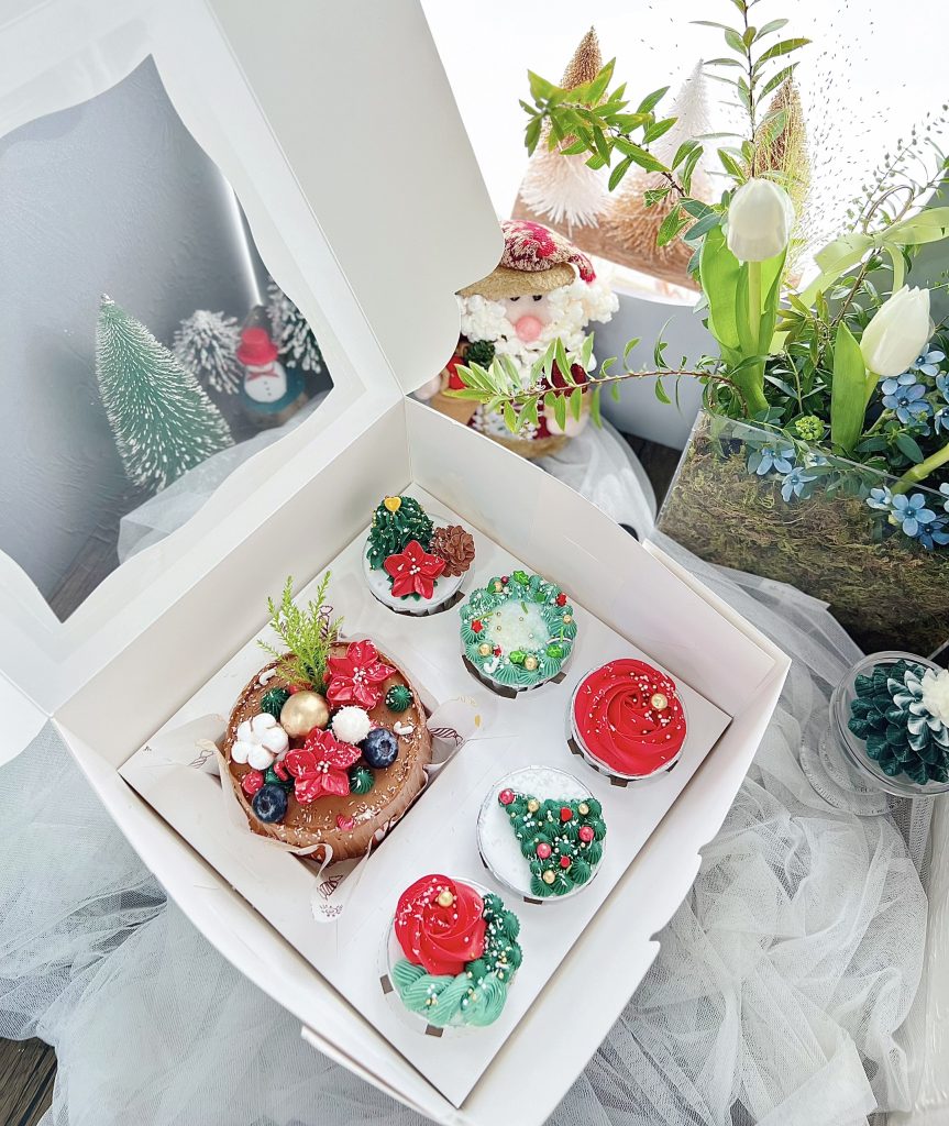 ST6713-Hộp Bánh-Bánh Mini và Cupcake - DaisyDolce